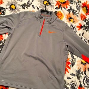 Nike Pullover ; Good Condition
